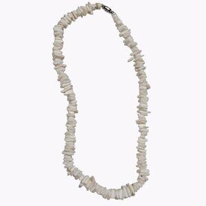 Vintage Hawaiian White Shell Chips Beaded Necklace Screw Clasp Beach Core Surfer